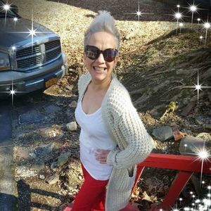 Meet your Posher, Gina